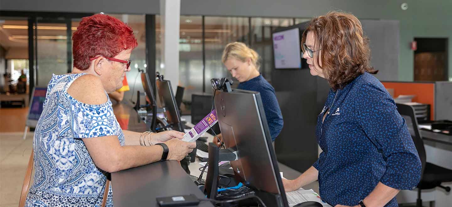 Customer service image